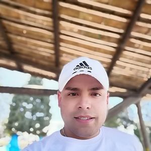 Meet your Posher, Cesar